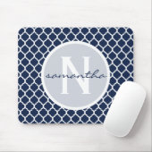 Marine-Blau und Weiß Quatrefoil Monogramm Mousepad (Mit Mouse)