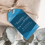 Marine Blue Geo Script Hanukkah Geschenkanhänger<br><div class="desc">Dress up your Hanukkah Geschenke mit diesen eleganten,  modernen Tags in lebendigem marineblau. Überschneidende geometrische Formen in Gradiententönen von dunklem aquamarin bieten den perfekten Hintergrund für "Happy Hanukkah" in der modernen,  weißen handgeschriebenen Typografie und zwei Zeilen eigenen Textes.</div>