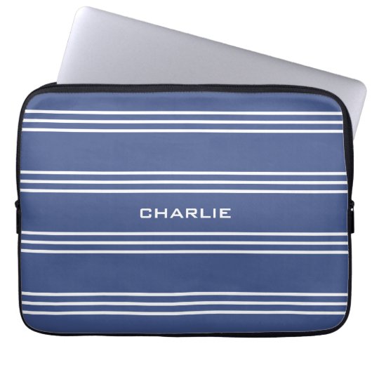 Marine Blue Stripes benutzerdefinierte Monogramm-L Laptopschutzhülle (Vorderseite)