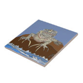 Marine Iguana auf dem Felsen mit Hermit Crab Fliese (Seite)