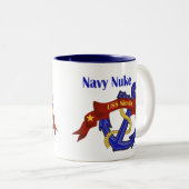 Marine-Kernwaffe ~ USS Nimitz Zweifarbige Tasse (VorderseiteRechts)