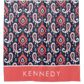 Marine und Coral Ikat Paisley Monogram Duschvorhang (Vorderseite)