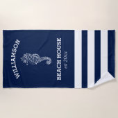 Marine und White Strip Beach House | SEEPFERD Strandtuch (Vorderseite)