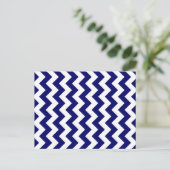 Marine und White Zigzag Postkarte (Stehend Vorderseite)