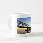 Marineallee Brücke-Gil Hodges Kaffeetasse (Vorderseite Links)