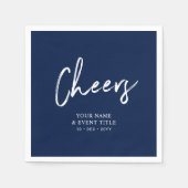 Marineblau | Cheers Brush Script Party Celebration Serviette (Vorderseite)