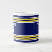 Marineblau mit gelben weißen Streifen Team Jersey Jumbo-Tasse (Vorderseite)