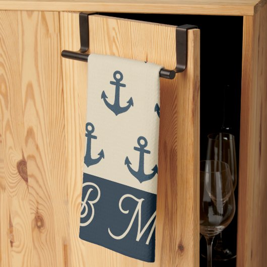 Marineblau mit Monogram Beige Küste Geschirrtuch (Drittel gefaltet)