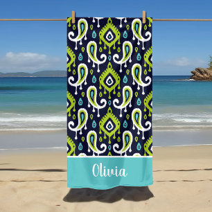 Marineblau und grünes Ikat-Paisley-Namensmonogramm Strandtuch