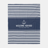 Marineblaue Anker Boot Name Willkommen an Bord Fleecedecke (Vorderseite)