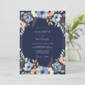 Marineblaue Florale Hochzeitsbogen Einladung (Stehend Vorderseite)