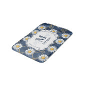 Marineblaue Gingham-Monogramm-Dekoration mit Gänse Badematte (Schrägansicht)