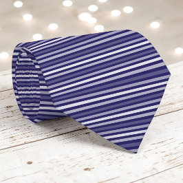Marineblaue Krawatte mit Streifenmuster