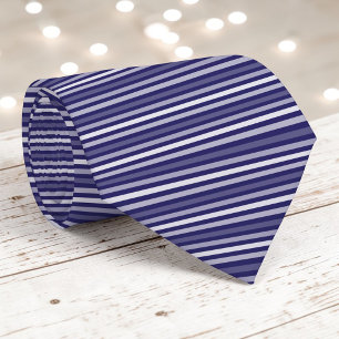 Marineblaue Krawatte mit Streifenmuster