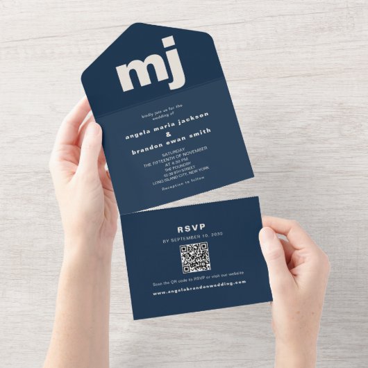 Marineblaue Monogramm-QR-Code-Hochzeit All In One Einladung (Abreißen)