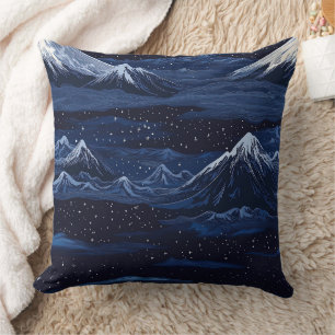 Marineblaue Sternennacht-Landschaft mit Schneeberg Kissen