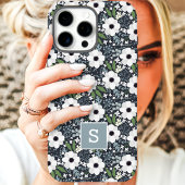 Marineblaues florales Monogramm Case-Mate iPhone Hülle