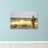 Marines bieten Sicherheit Leinwanddruck (Insitu (Holzboden))