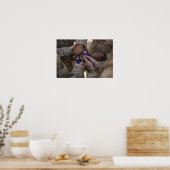 Marines falten eine amerikanische Flagge Poster (Küche)