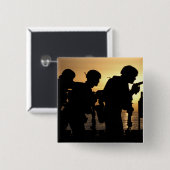 Marines feuern 9mm Handfeuerwaffen Button (Vorne & Hinten)