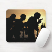 Marines feuern 9mm Handfeuerwaffen Mousepad (Mit Mouse)