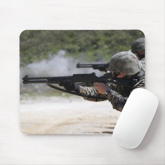 Marines feuern Schusswaffen Mousepad (Mit Mouse)