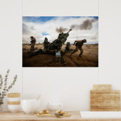 Marines Fire a M77-A2 Howitzer Poster (Küche)