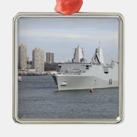 Marines und Segler ziehen die Schienen ab Silbernes Ornament (Vorne)