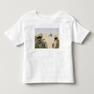 Marinesoldaten und Seeleute Kleinkind T-shirt