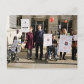 Mario mitsis-uk-Demo-Gruppe Postkarte (Vorderseite)