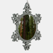 Mariposa Grove im Yosemite-Nationalpark Schneeflocken Zinn-Ornament (Links)