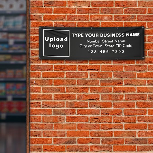 Markenbezeichnung auf Black Long Banner