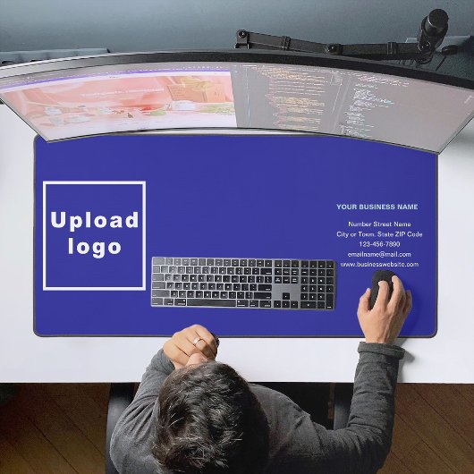 Markenbezeichnung auf Blue Desk Mat Schreibtischunterlage