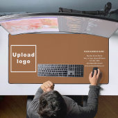 Markenbezeichnung auf der Brown Desk Mat Schreibtischunterlage