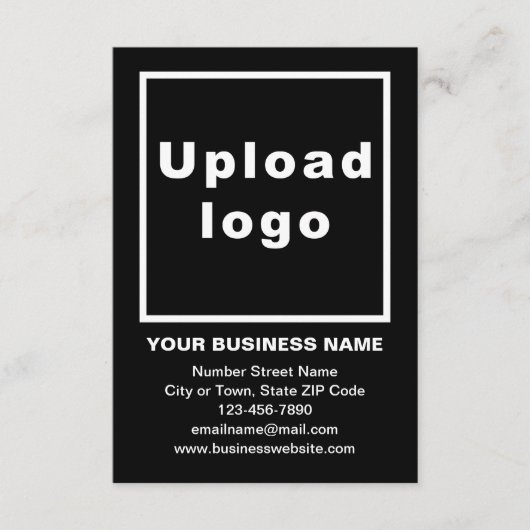 Markenbezeichnung auf schwarzer Flachkarte (Vorderseite)