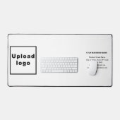 Markenbezeichnung auf White Desk Mat Schreibtischunterlage (Tastatur & Maus)