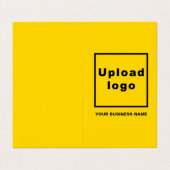 Markenbezeichnung und Produkt auf gelb geklappter Visitenkarten (Außenseite Aufgefaltet)