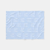 Markieren Sie den Anfangsbuchstaben des Monogramms Fleecedecke (Vorderseite (Horizontal))