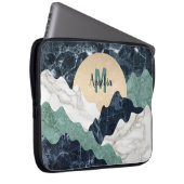 Marmorberglandschaft Monogramm Laptopschutzhülle (Vorne Rechts)
