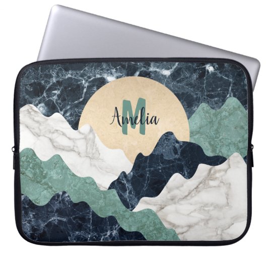 Marmorberglandschaft Monogramm Laptopschutzhülle (Vorderseite)