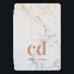 Marmorgold-Monogramm-Initialen modern iPad Pro Cover<br><div class="desc">Stilvoll weißer und grauer Marmorboden mit goldenem Konfetti. Goldener und schwarzer Text. Personalisieren und fügen Sie Ihre Monogramm-Initialen und einen Namen hinzu. Für ihn und sie. Minimalistisch und modern!</div>