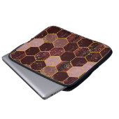 Marmorhexagon nahtlose Textur mit Gold Laptopschutzhülle (Vorne Knopf)