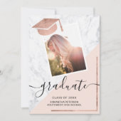 Marmorrot Rose Gold Graduierte Foto Abschluss Einladung (Vorderseite)
