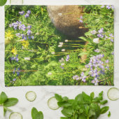 Marmot in den Wildblumen des Berges Rainier Geschirrtuch (Gefaltet)