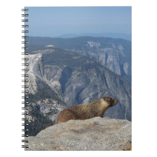 Marmot mit Blick auf den Halbkuppel von der Clouds Notizblock (Vorderseite)
