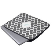 Marokkanisch, grau und weiß mit Monogram-Laptop-Si Laptopschutzhülle (Vorne Knopf)