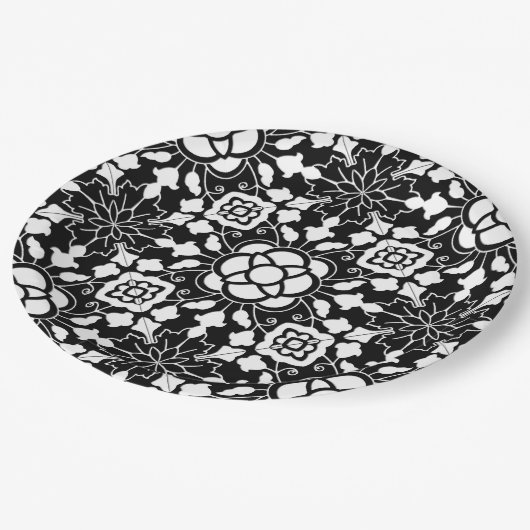 marokkanische Fliesen, schwarz und weiß Pappteller (Schrägansicht)