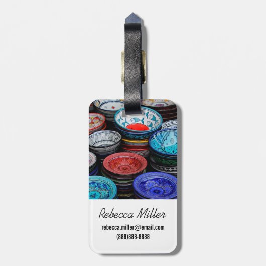 marokkanische Teller auf dem Markt Gepäckanhänger (Rückseite vertikal)
