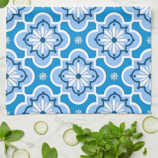 Marokkanisches Fliesenmuster - Blau und Weiß Geschirrtuch (Gefaltet)