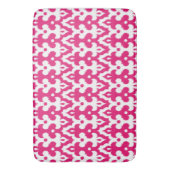 marokkanisches Ikat Damask Muster, Fuchsia Pink &  Badematte (Vorderseite Vertikal)
